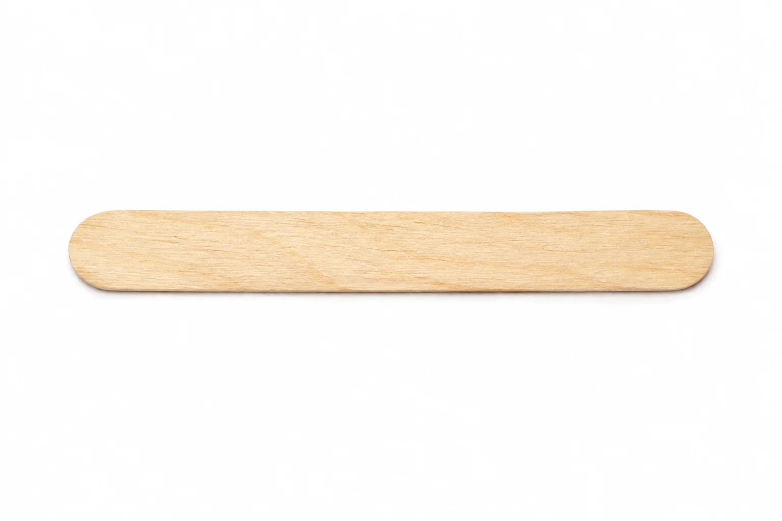 Un bâtonnet de bois clair aux extrémités arrondies.
